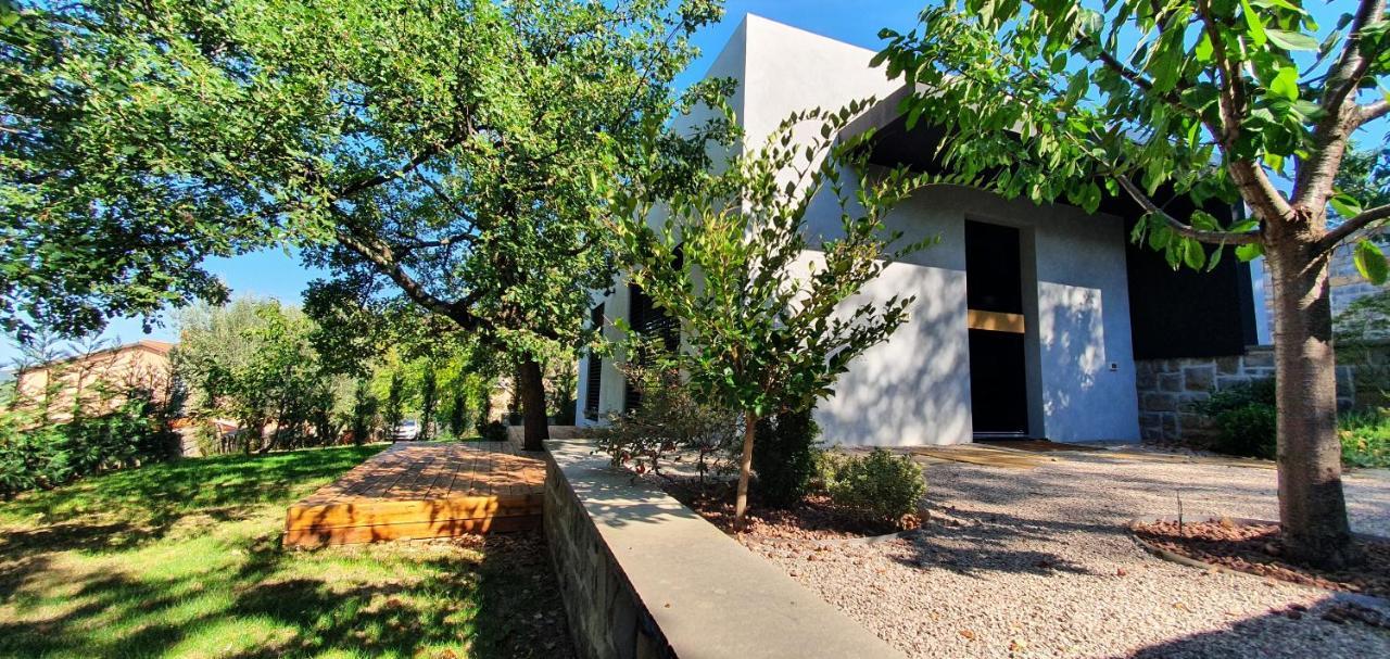 House G Villa Dekani Exterior photo