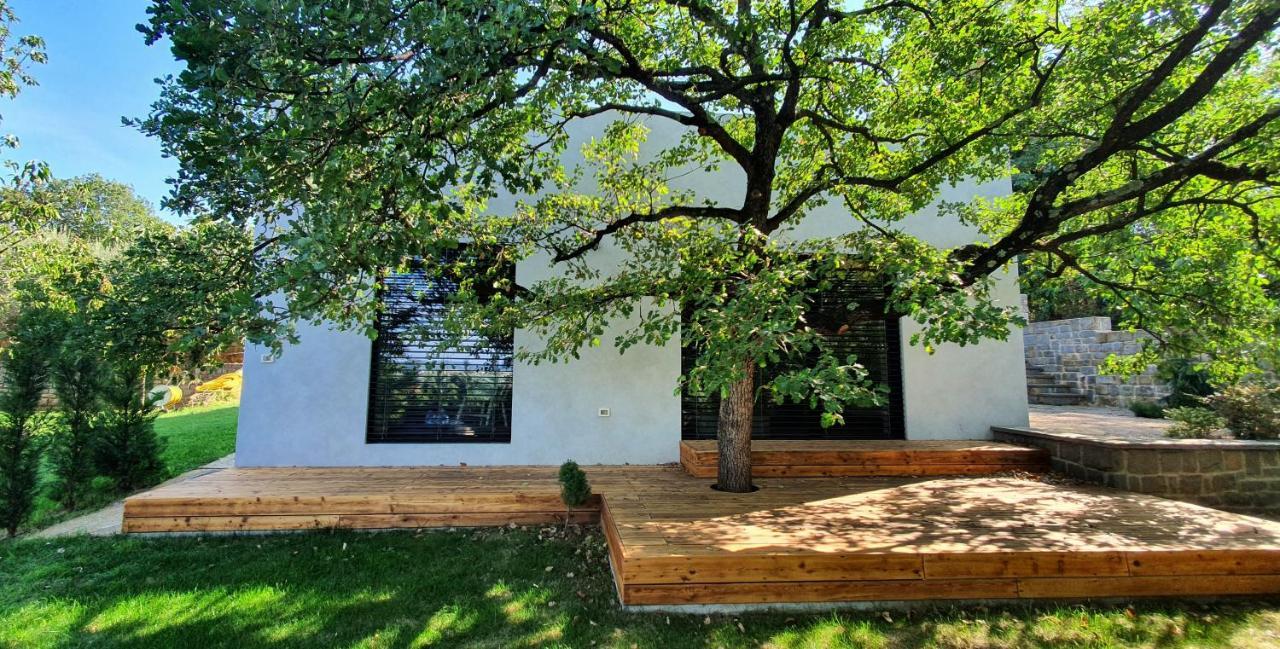 House G Villa Dekani Exterior photo
